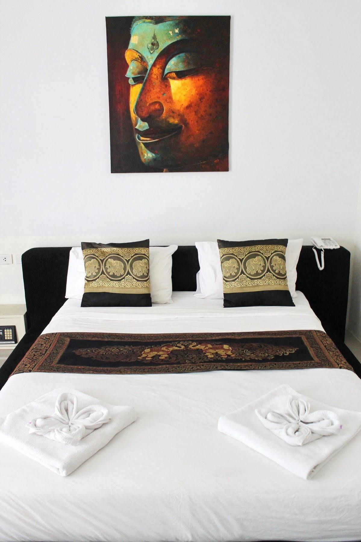 Lars-Lita Residence Patong Luaran gambar