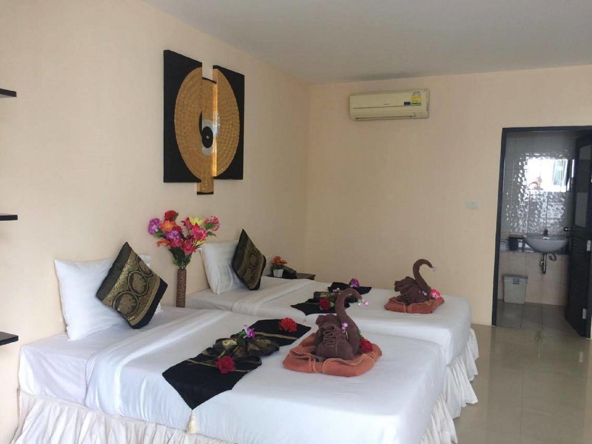 Lars-Lita Residence Patong Luaran gambar