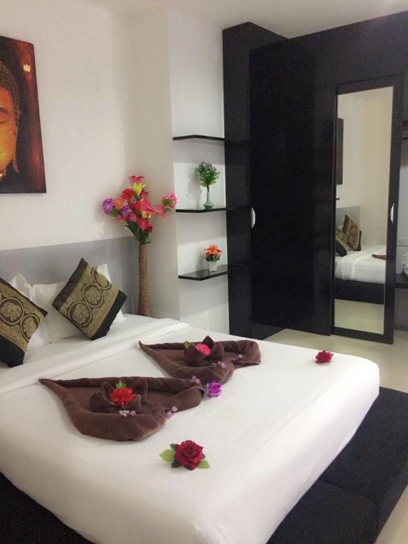 Lars-Lita Residence Patong Luaran gambar