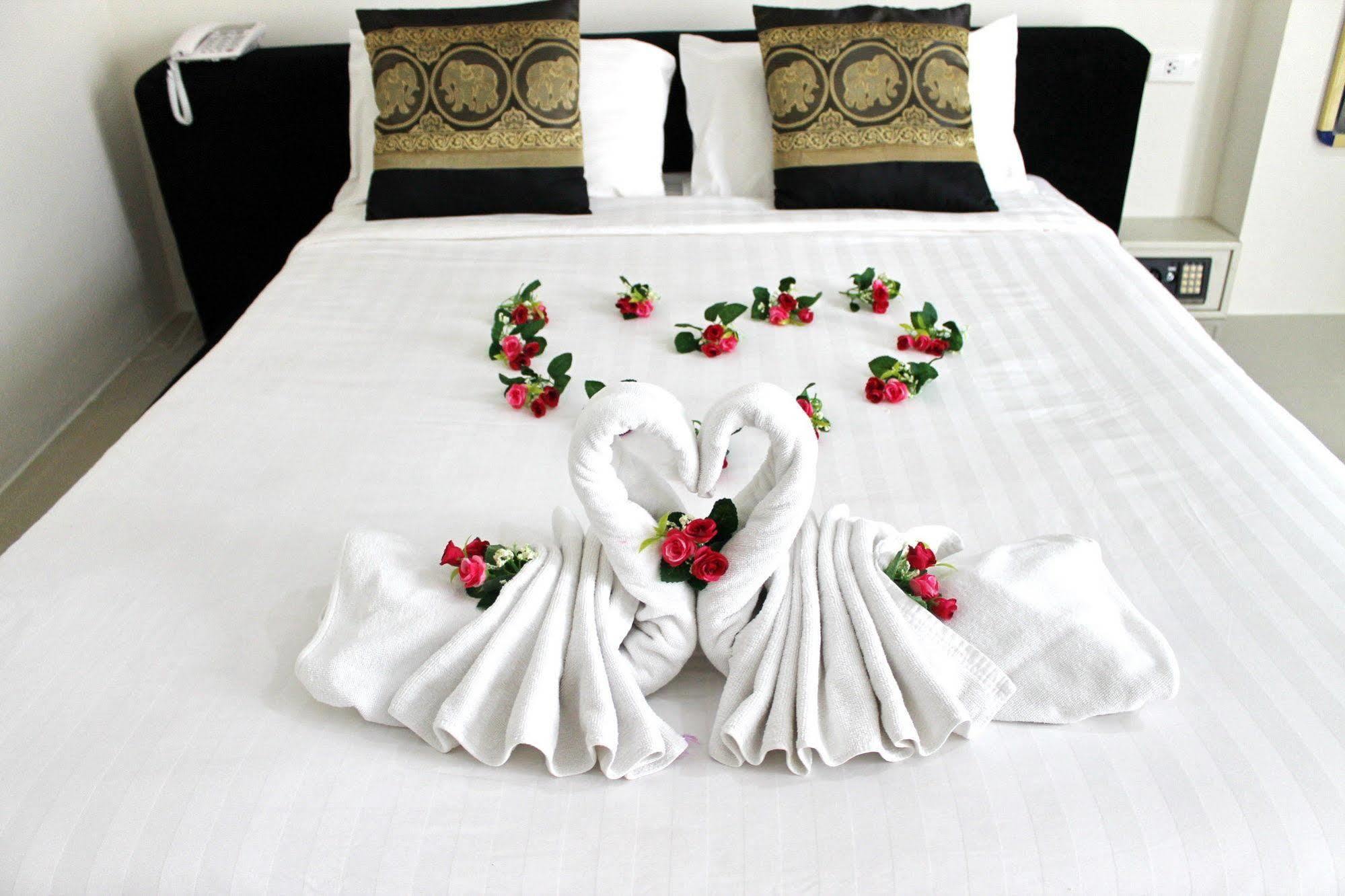 Lars-Lita Residence Patong Luaran gambar