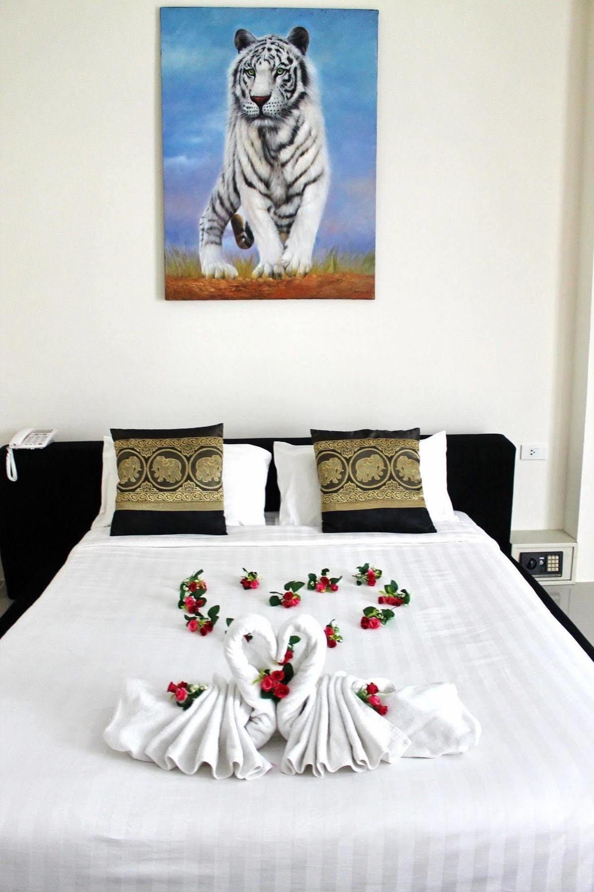 Lars-Lita Residence Patong Luaran gambar