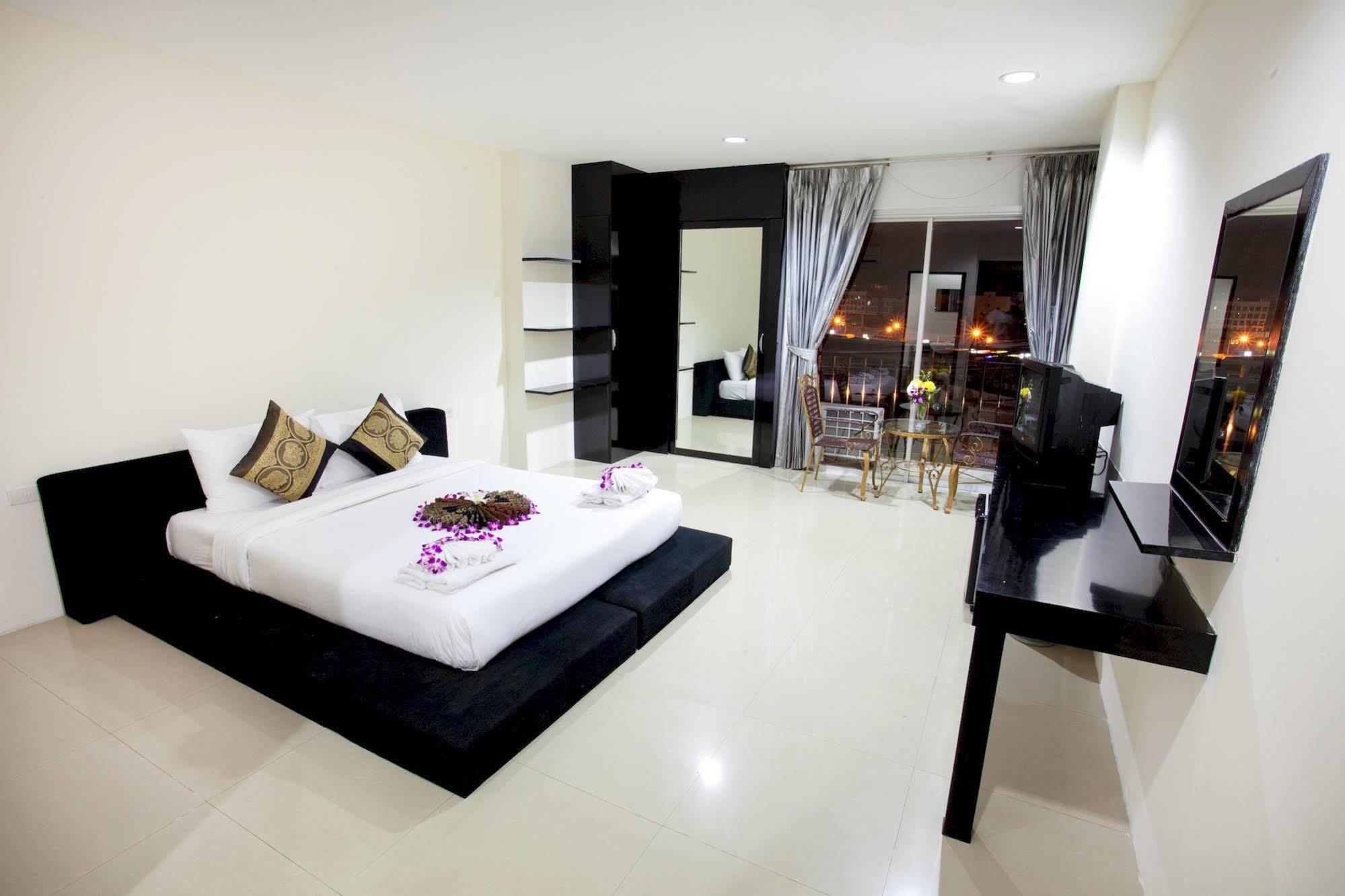Lars-Lita Residence Patong Luaran gambar